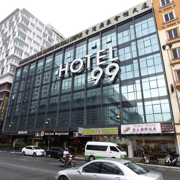 Hotel 99